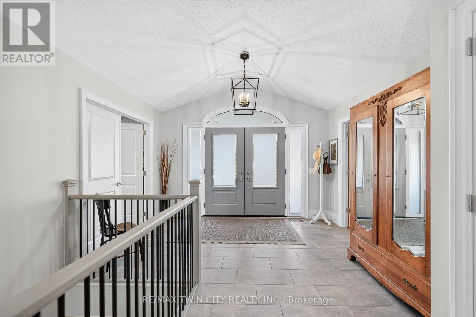 6 ELDALE ROAD