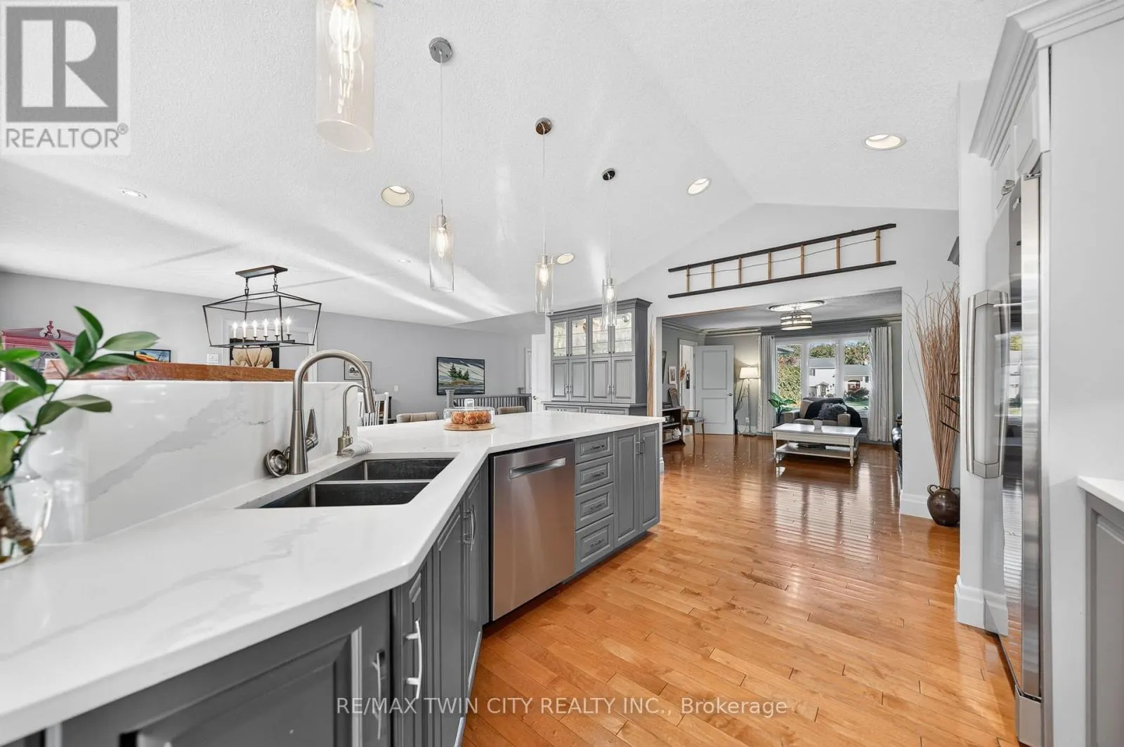 6 ELDALE ROAD