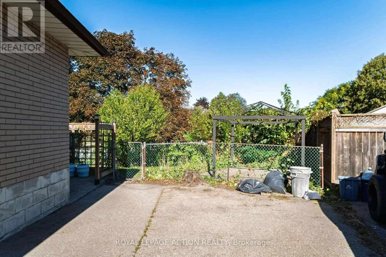 19 GILLRIE COURT