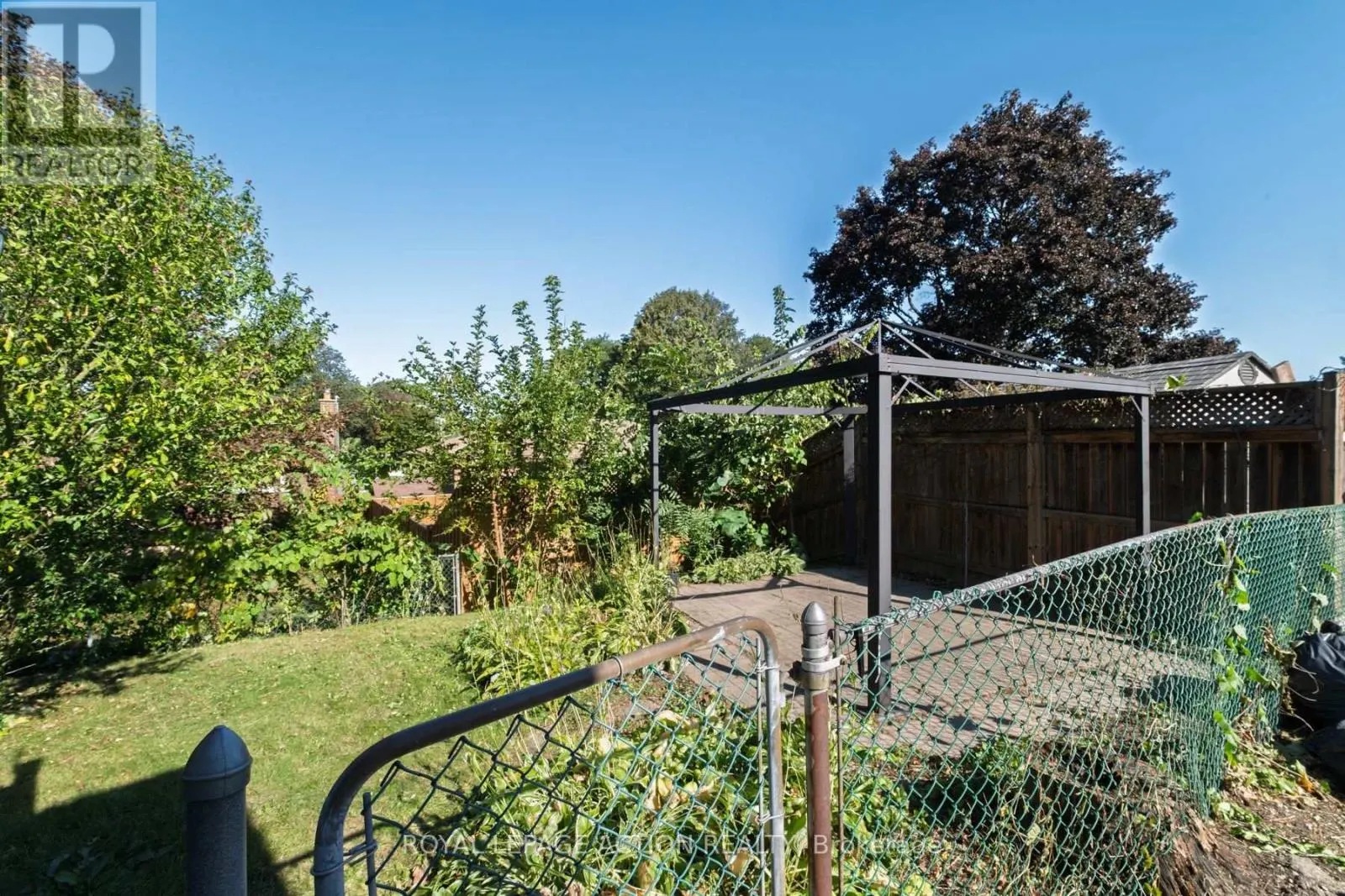 19 GILLRIE COURT