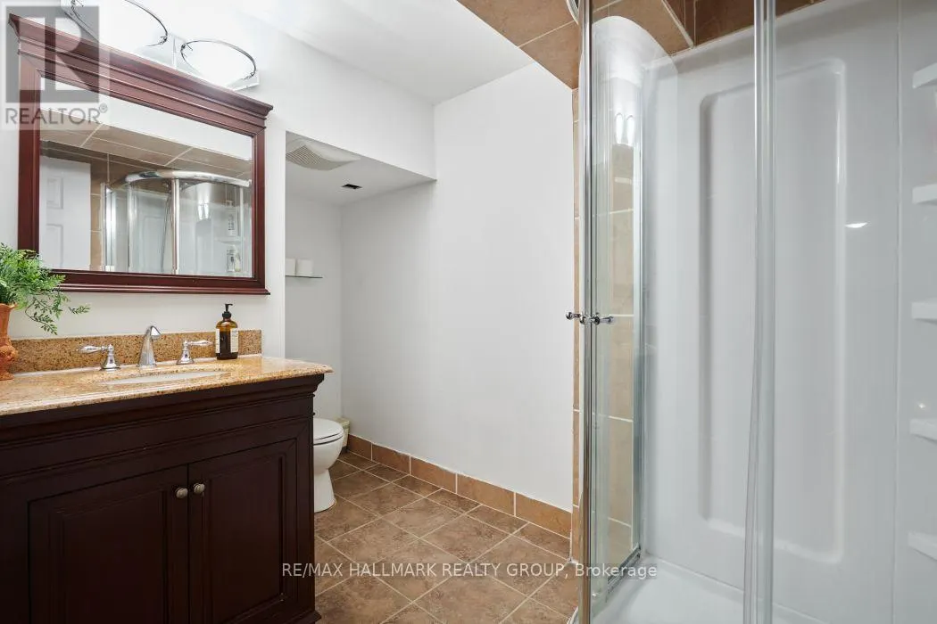 1687 ORFORD CRESCENT
