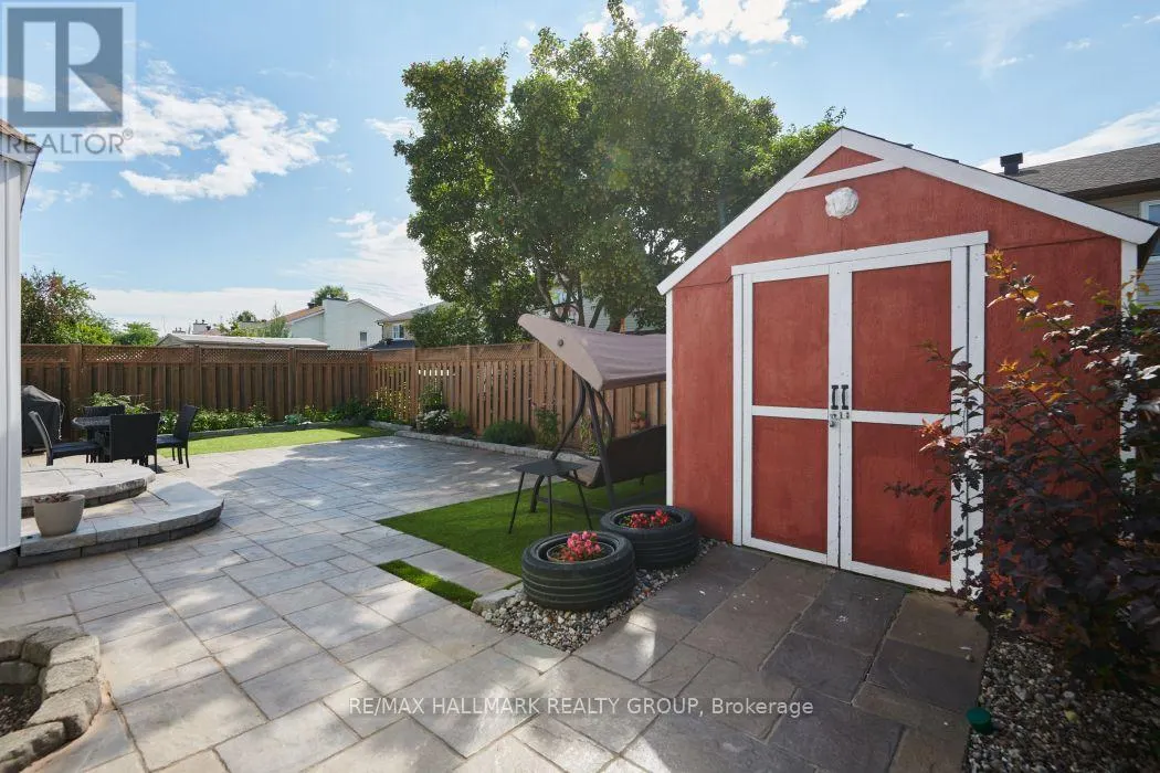 1687 ORFORD CRESCENT