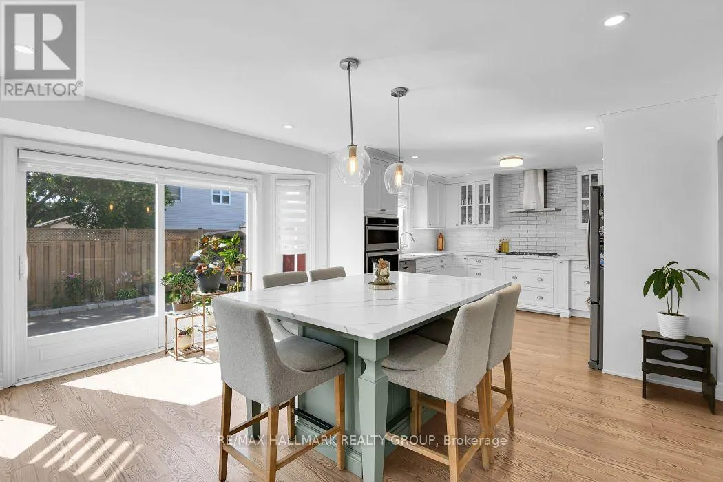 1687 ORFORD CRESCENT