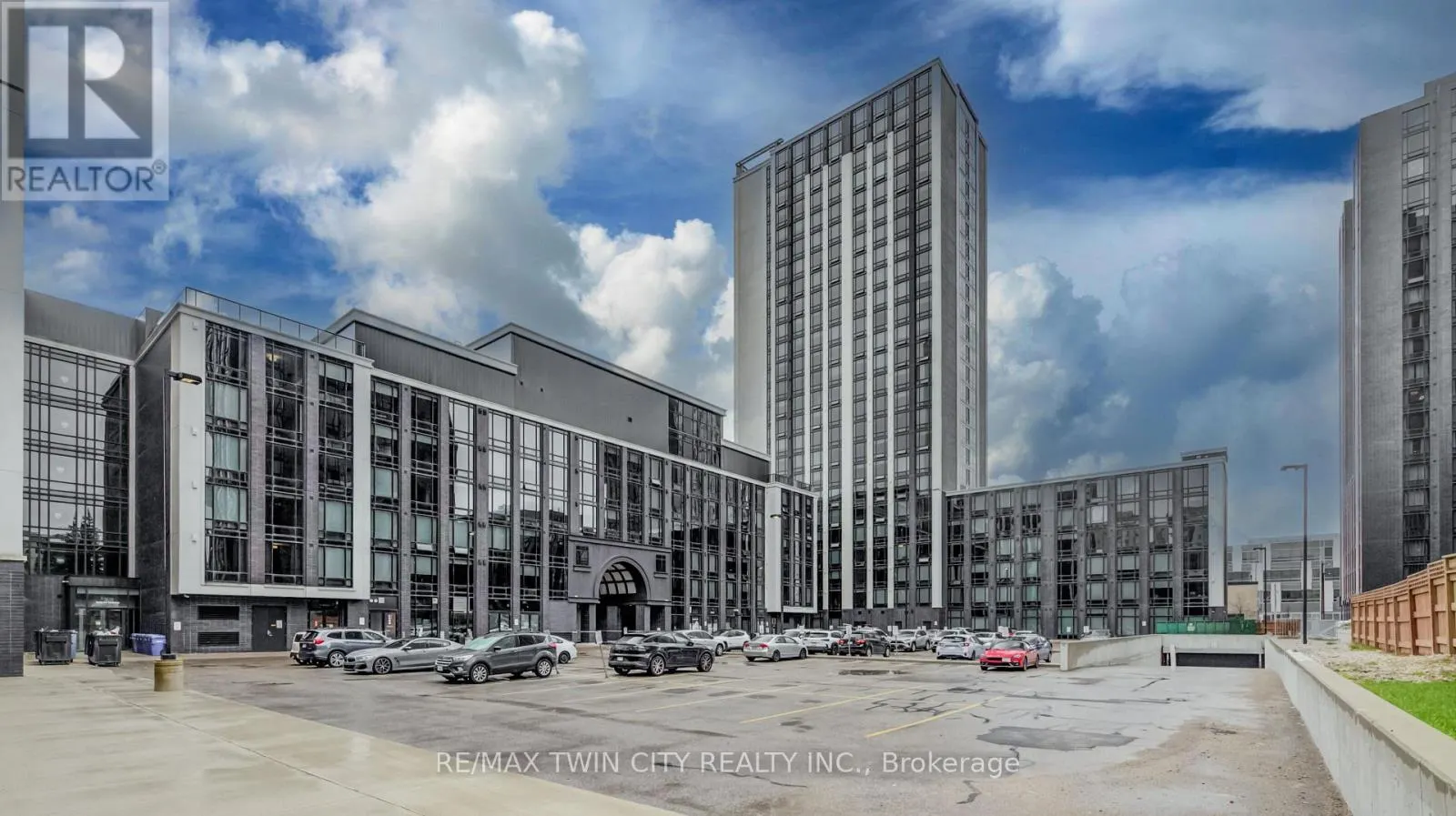 S704 - 330 PHILLIP STREET