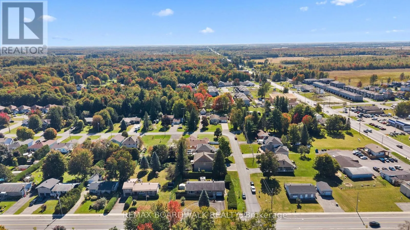 2187 DES PINS STREET