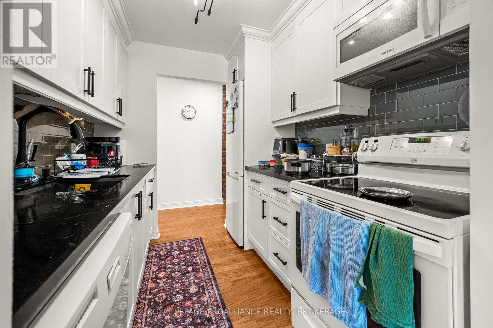 201 - 315 REGENT STREET #201