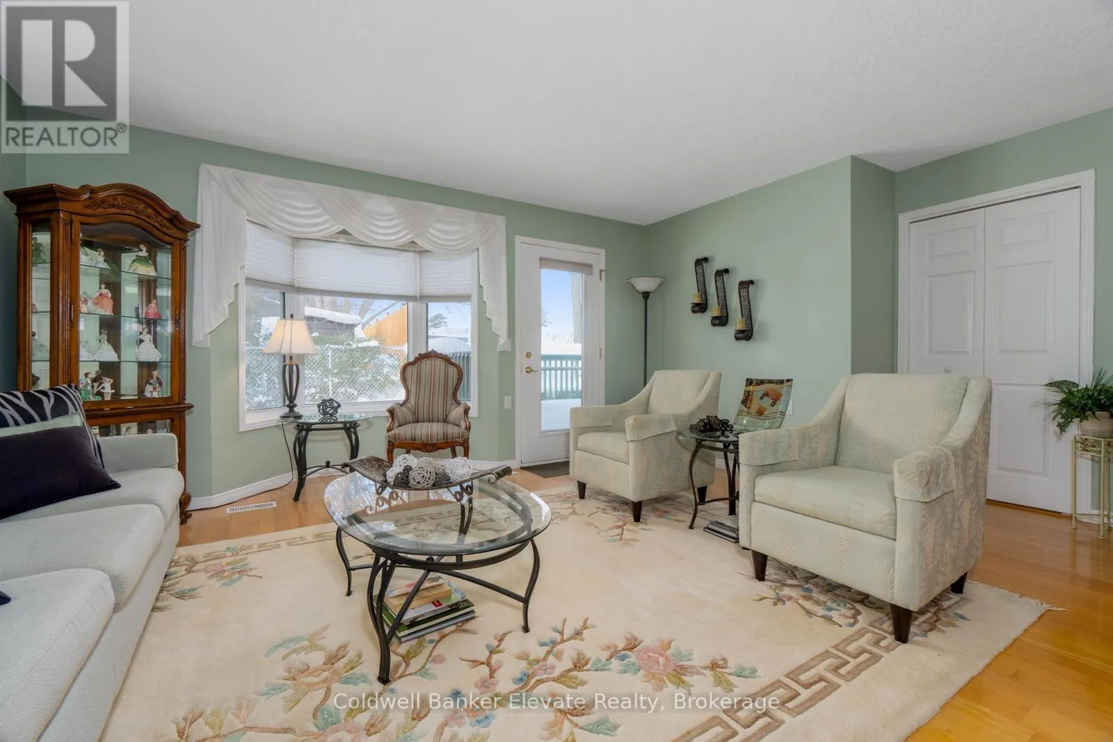 36 - 2705 KINGSWAY DRIVE