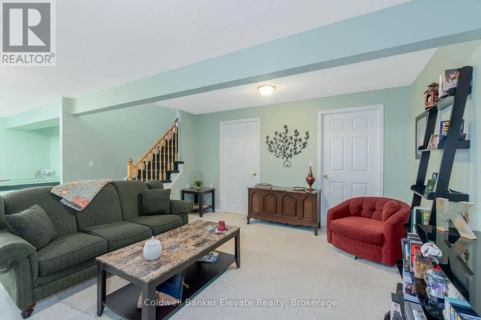 36 - 2705 KINGSWAY DRIVE