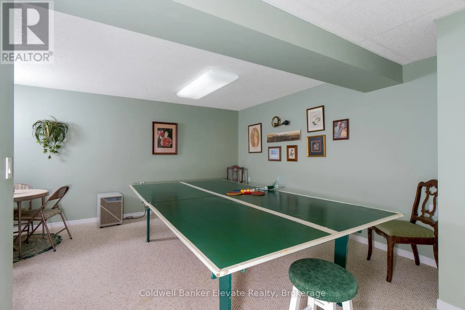 36 - 2705 KINGSWAY DRIVE