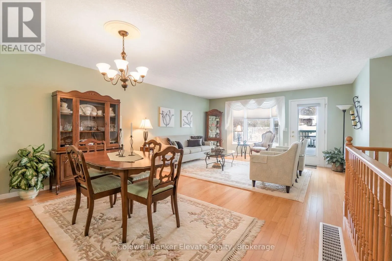 36 - 2705 KINGSWAY DRIVE