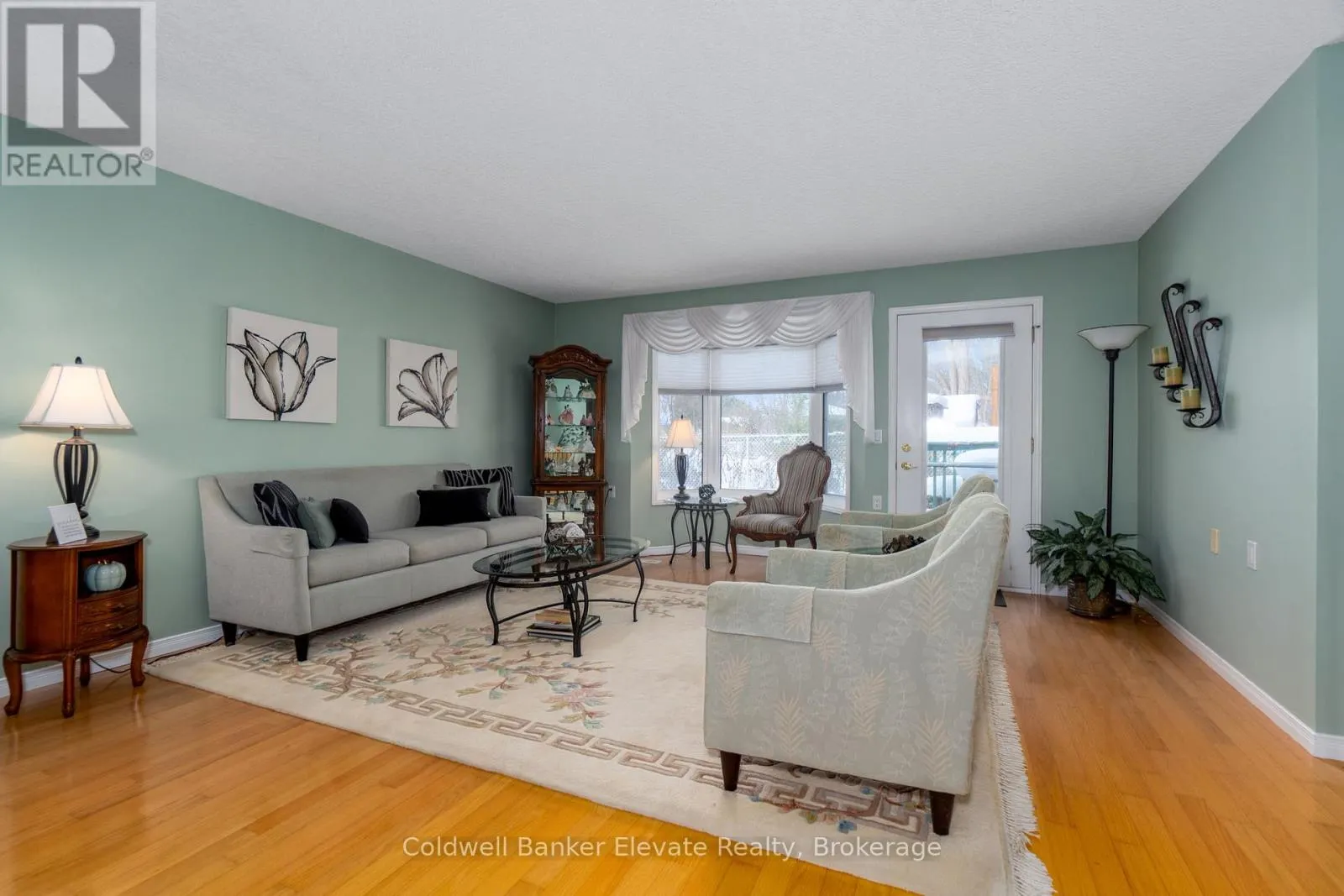 36 - 2705 KINGSWAY DRIVE