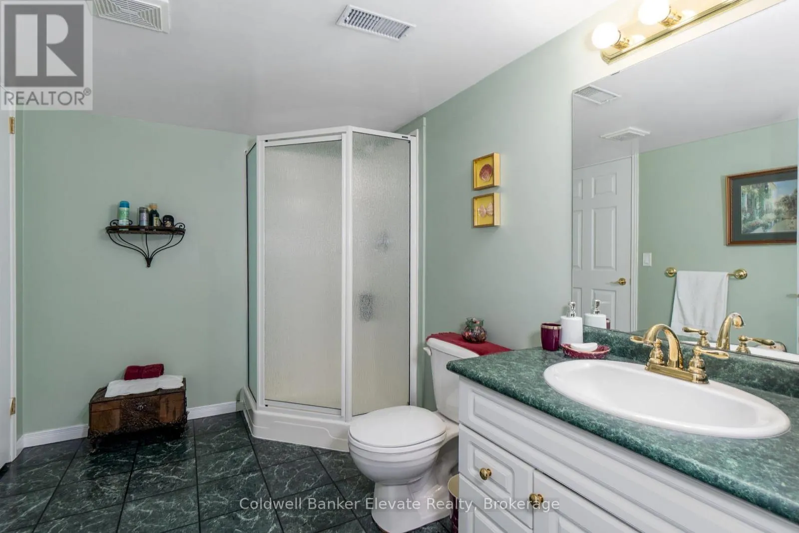 36 - 2705 KINGSWAY DRIVE