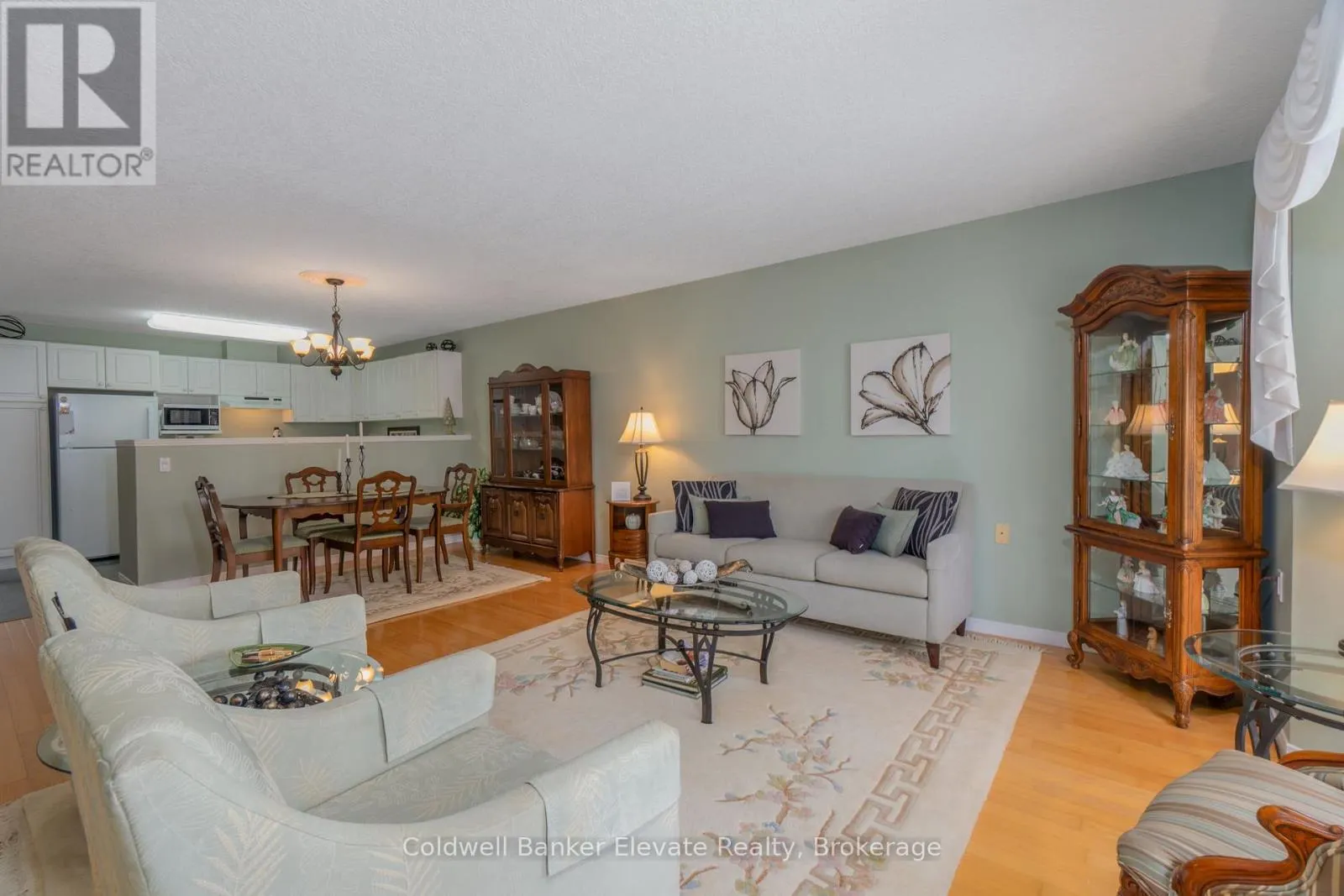 36 - 2705 KINGSWAY DRIVE