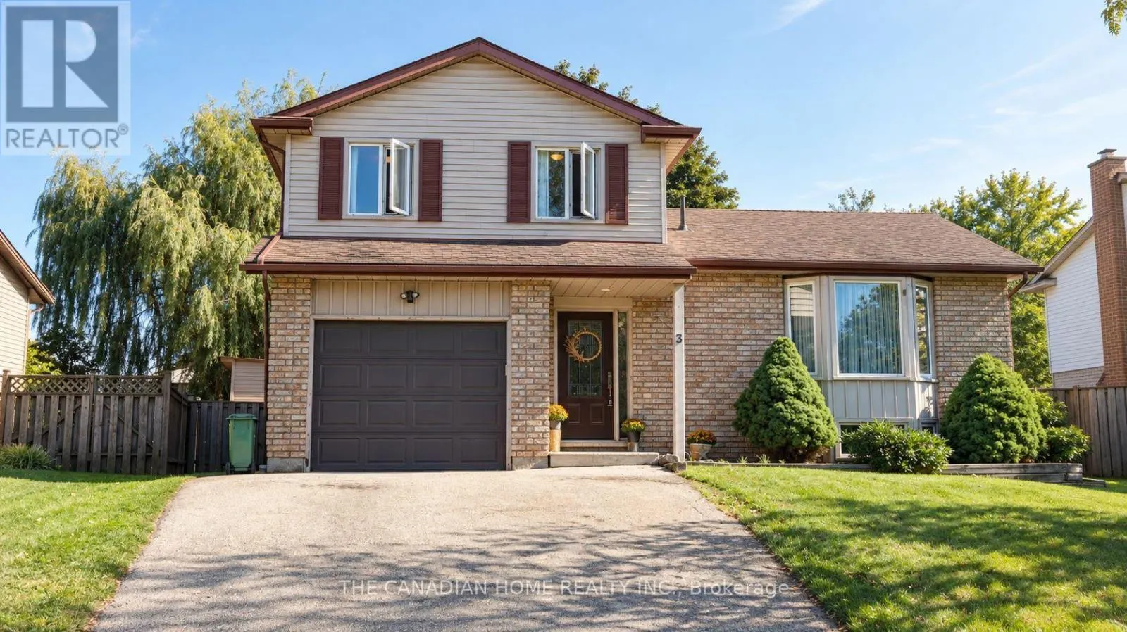 3 DUNHILL CRESCENT N