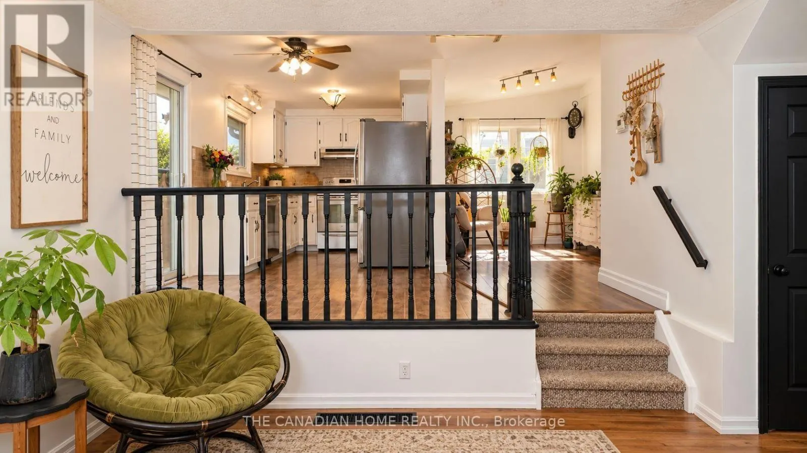 3 DUNHILL CRESCENT N