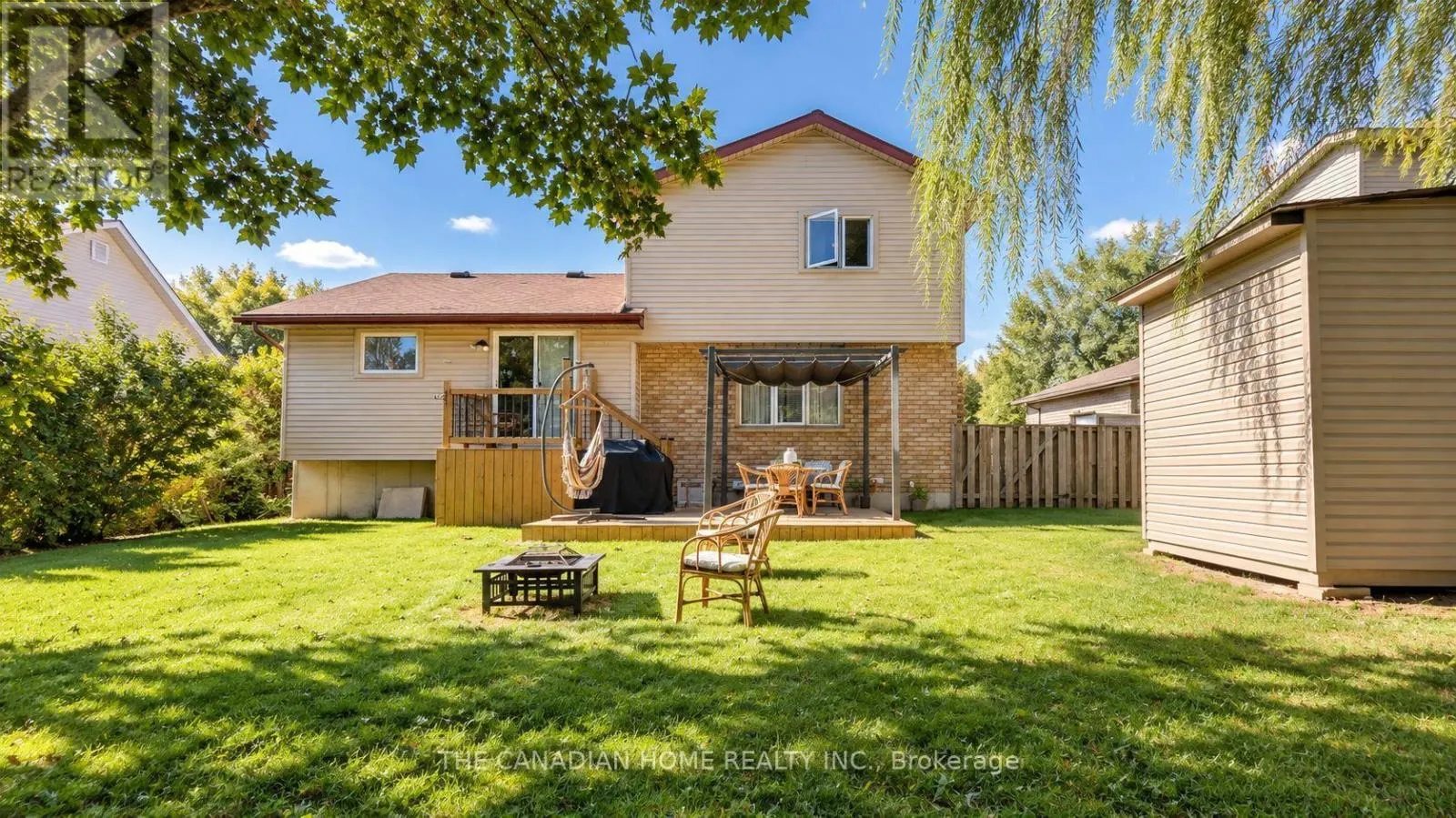 3 DUNHILL CRESCENT N