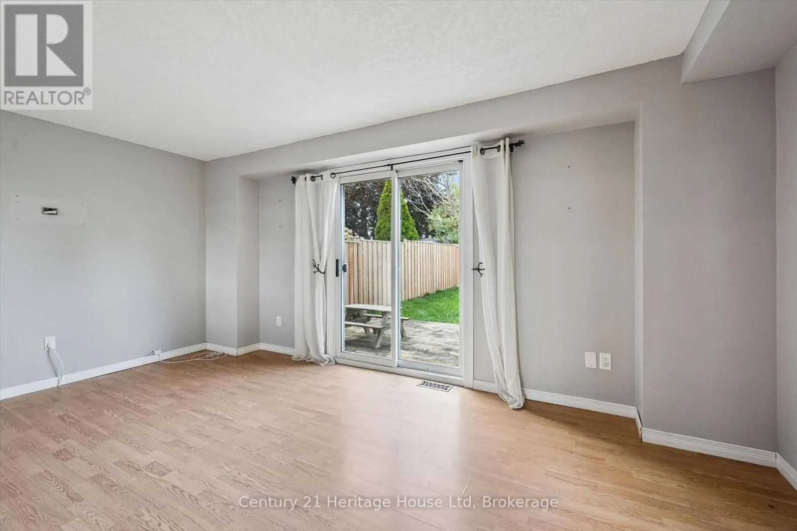 279 STRATHALLAN STREET