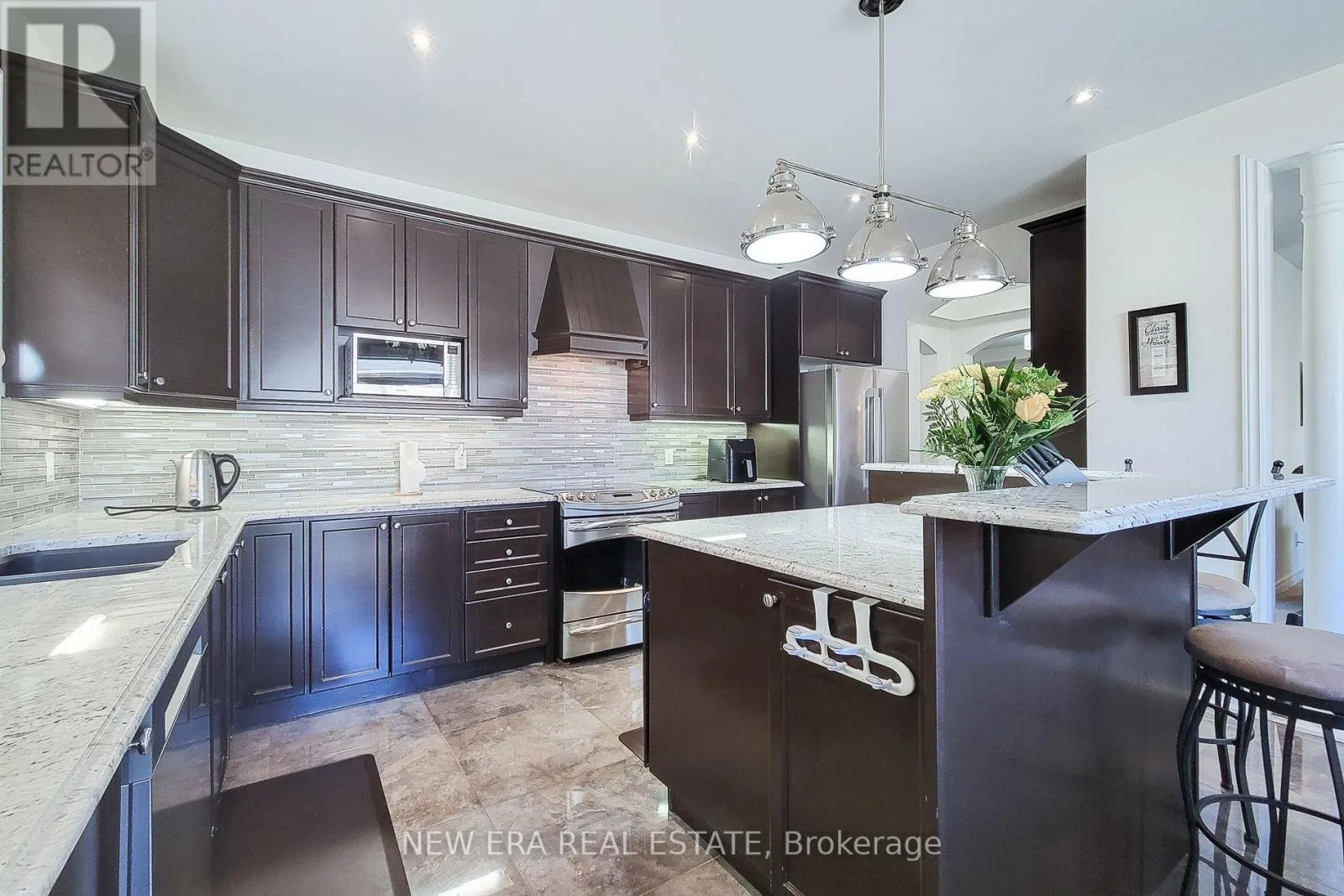 23 CURRAN ROAD