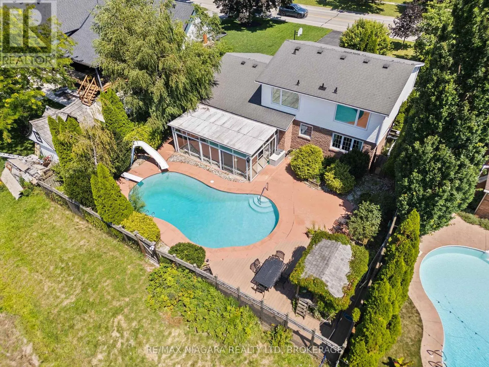 21 GARRISON VILLAGE DRIVE