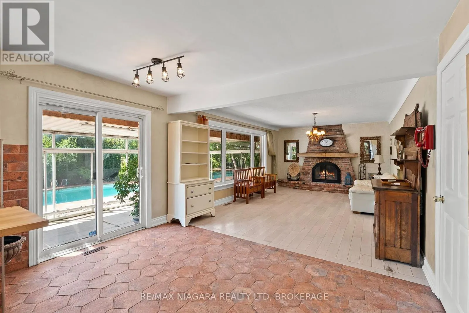 21 GARRISON VILLAGE DRIVE