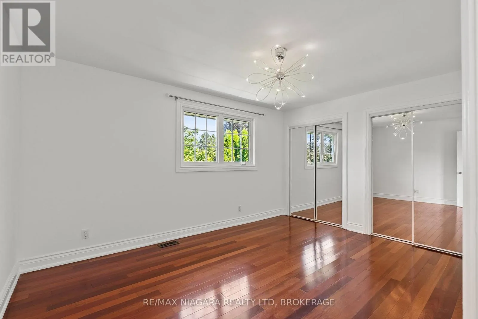 21 GARRISON VILLAGE DRIVE