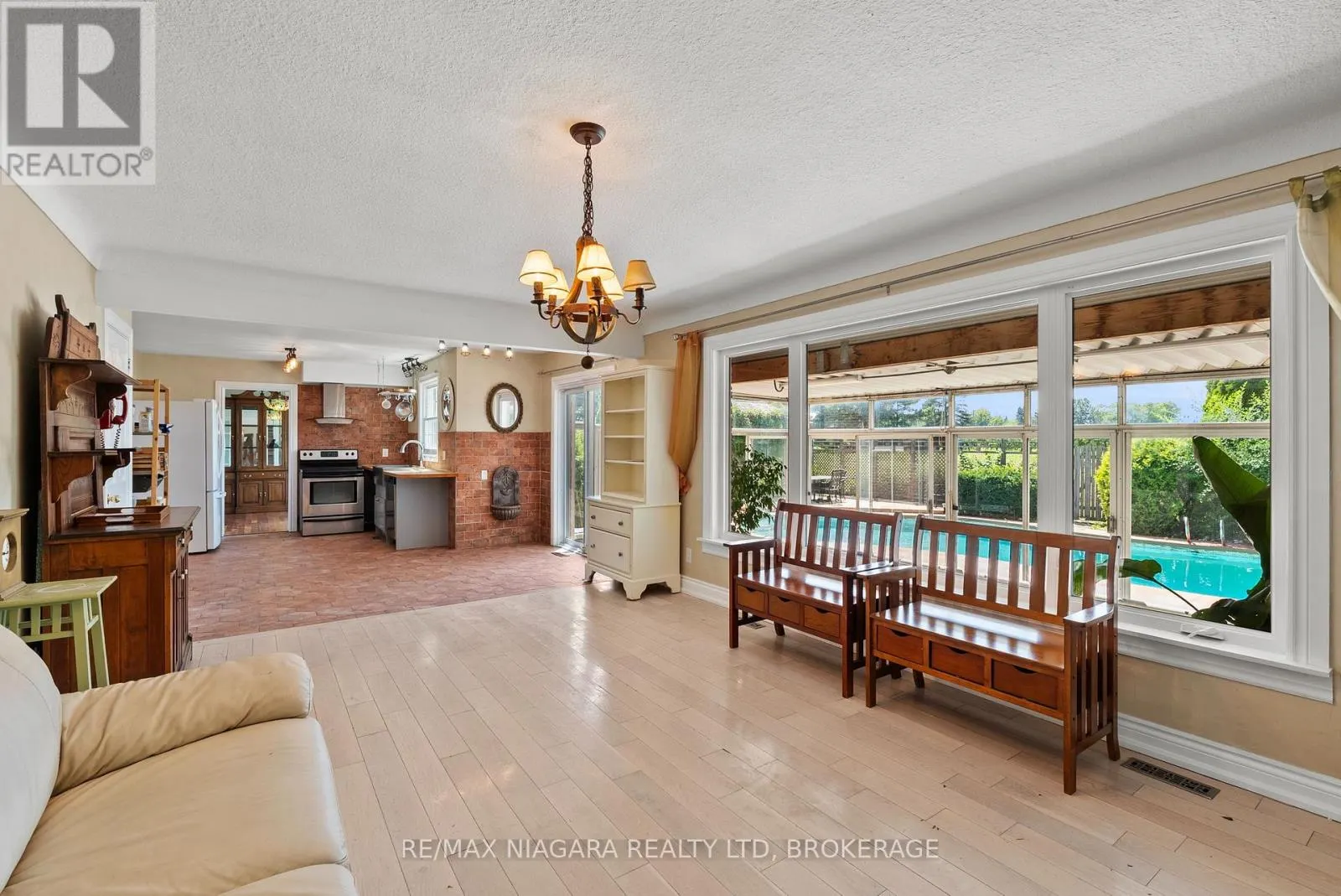 21 GARRISON VILLAGE DRIVE