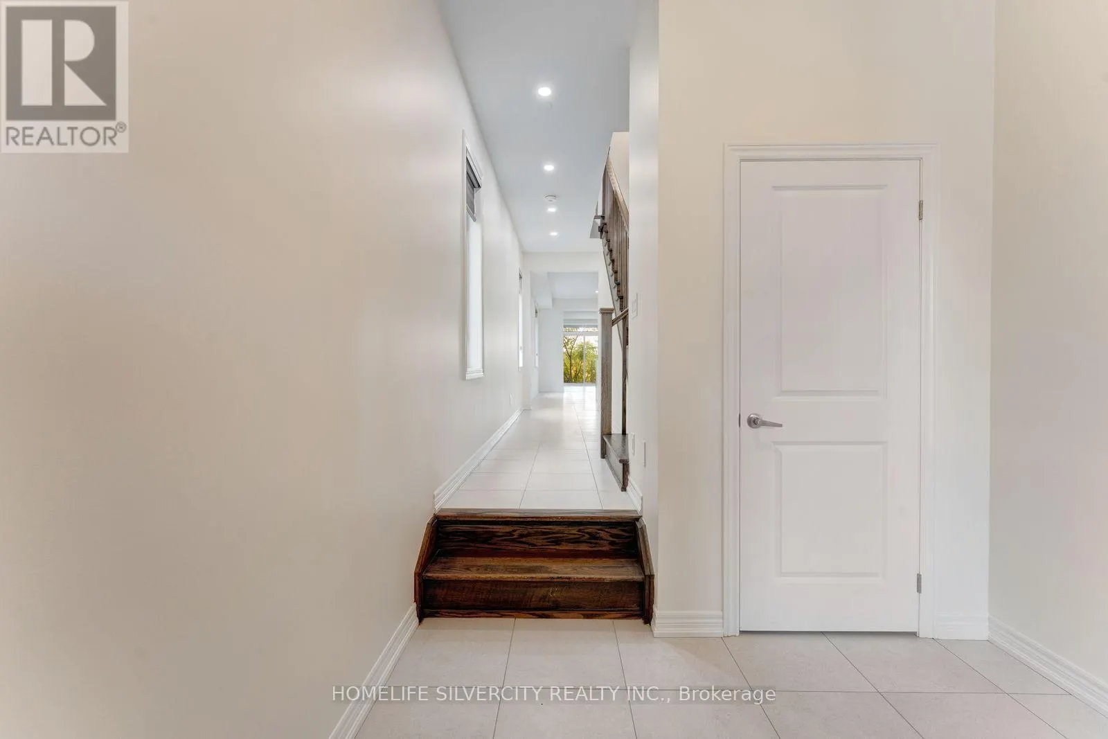 210 BROADACRE DRIVE