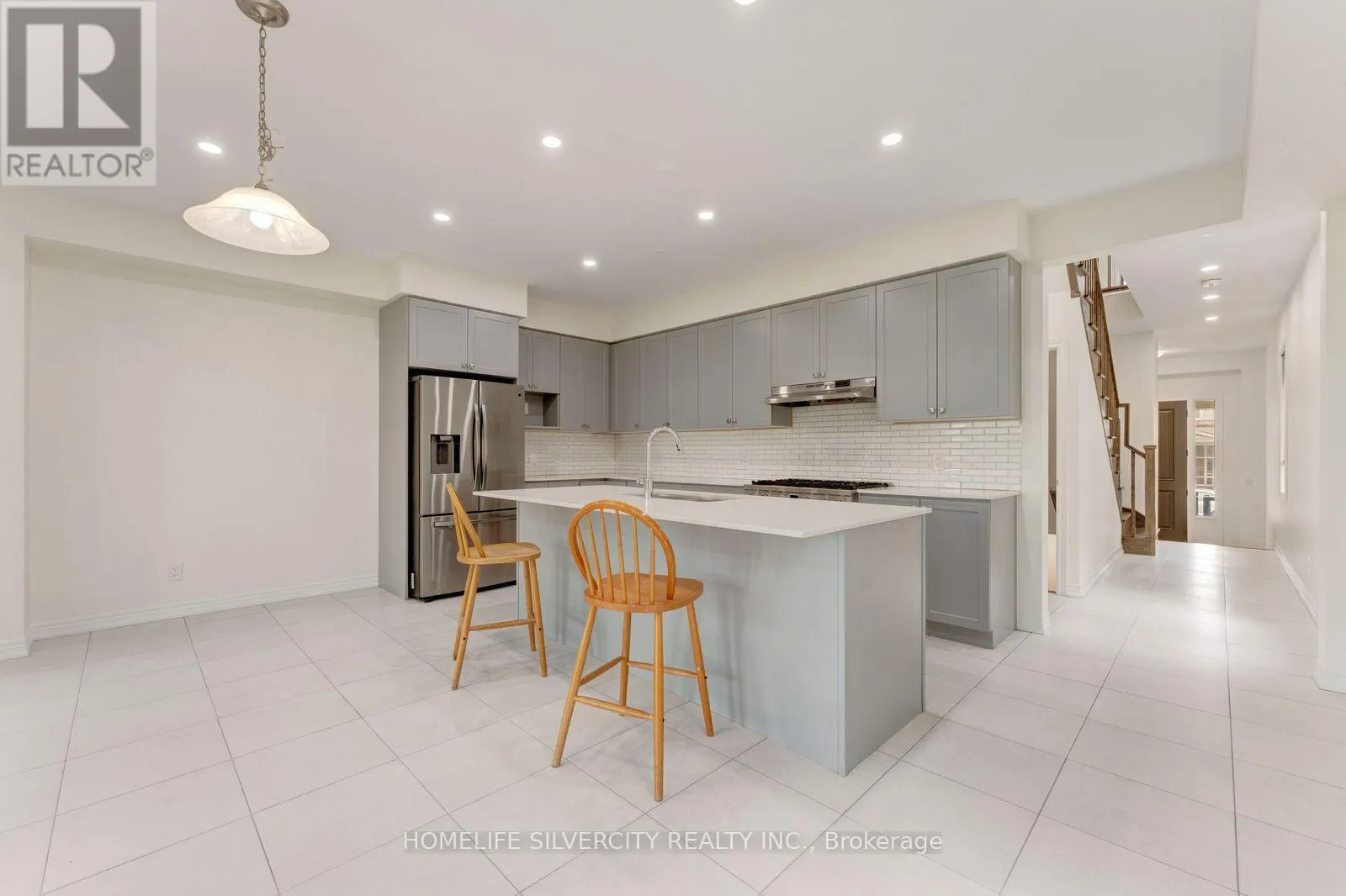 210 BROADACRE DRIVE