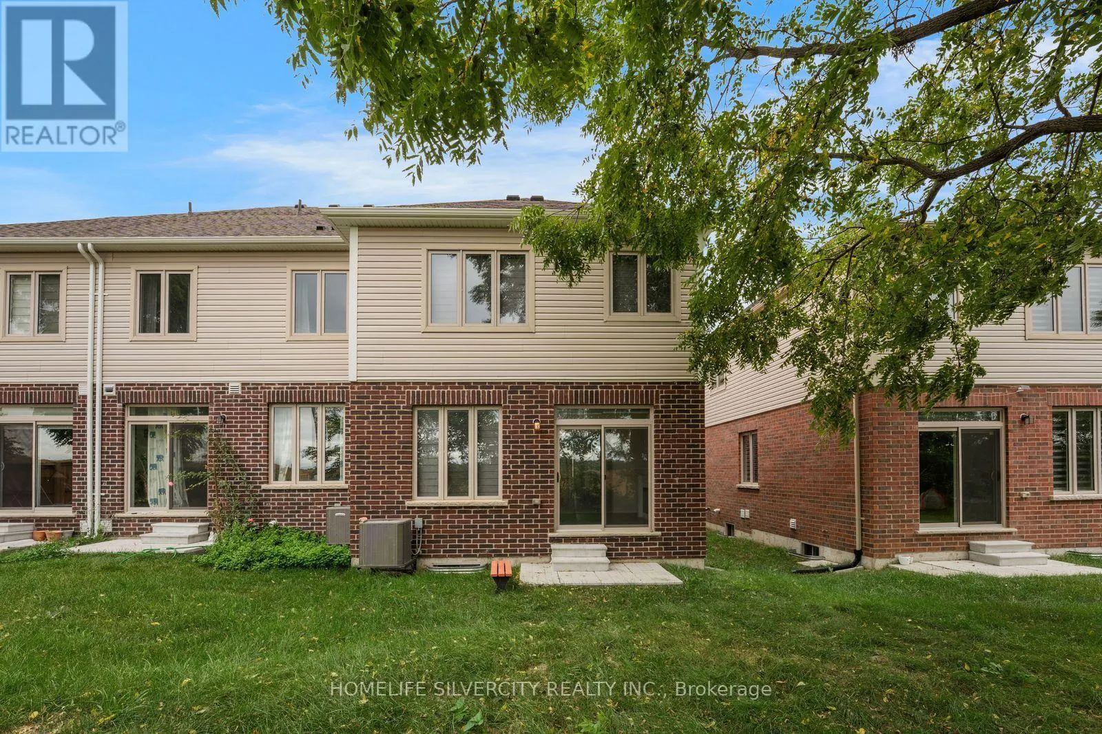 210 BROADACRE DRIVE