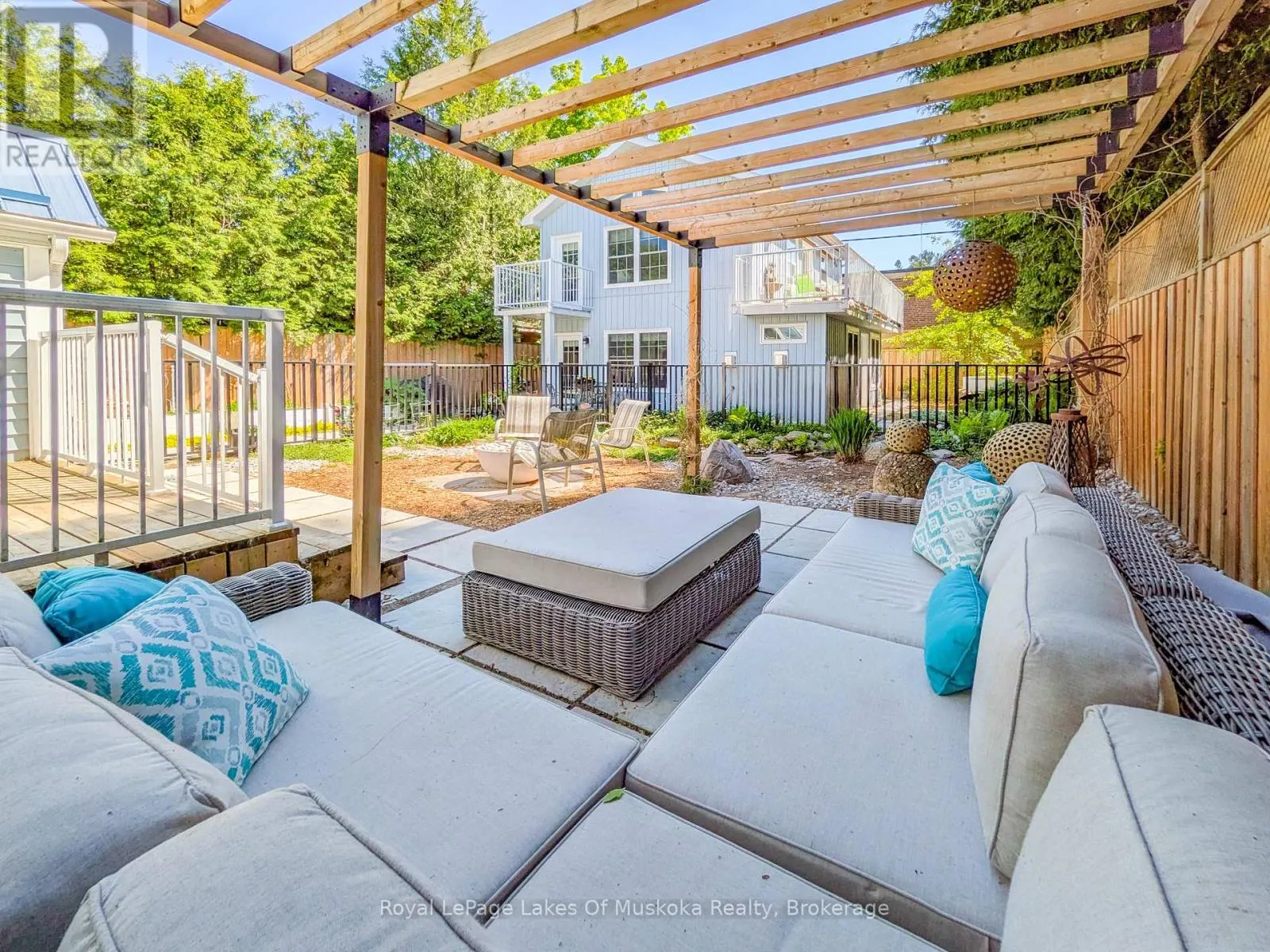 212 JAMES STREET