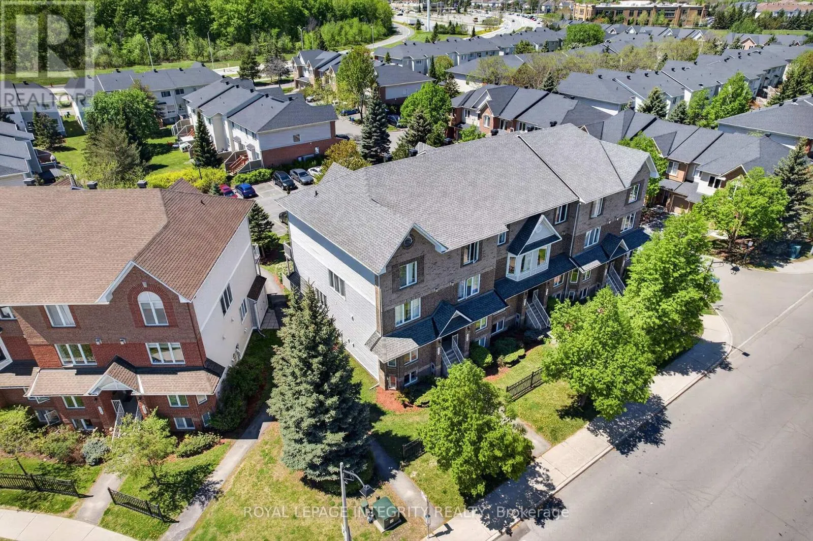 256 CRESTHAVEN DRIVE