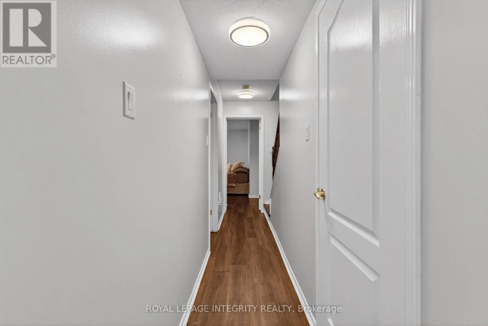 256 CRESTHAVEN DRIVE
