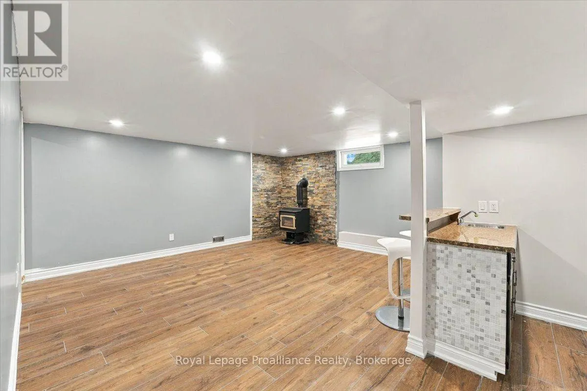 380 ASHLEY STREET