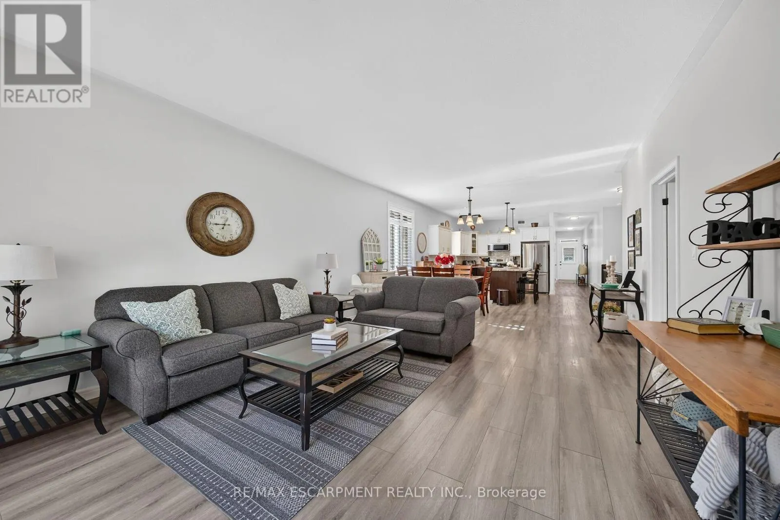 10 MACNEIL COURT