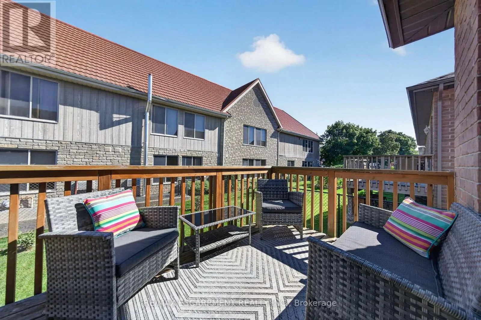 10 MACNEIL COURT