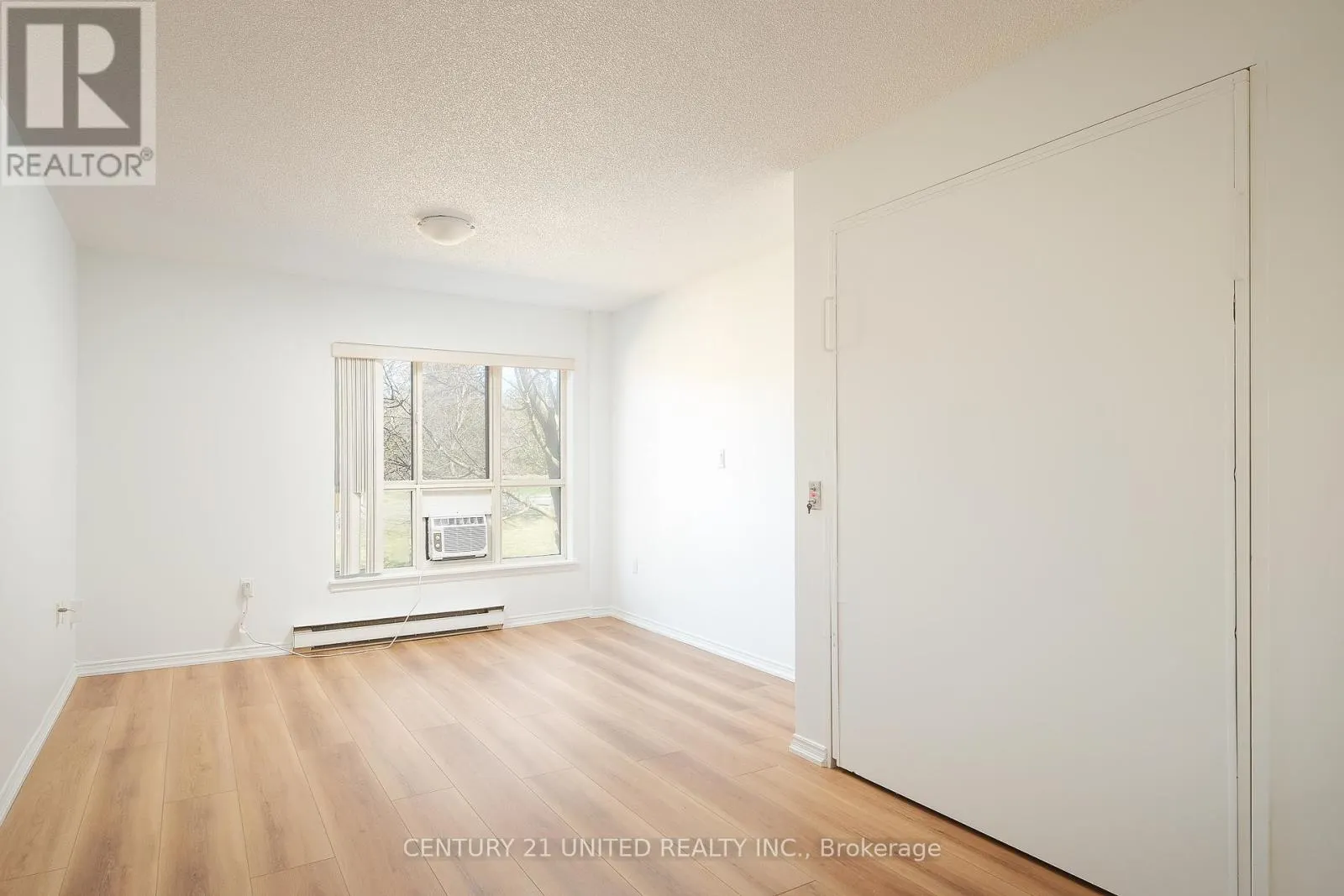 218 - 921 ARMOUR ROAD #218