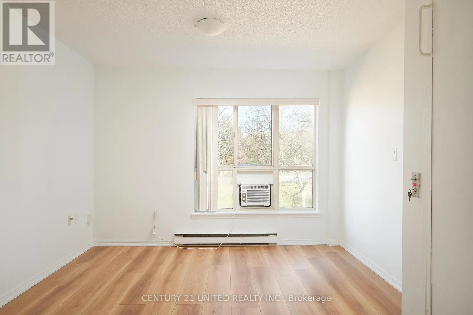 218 - 921 ARMOUR ROAD #218