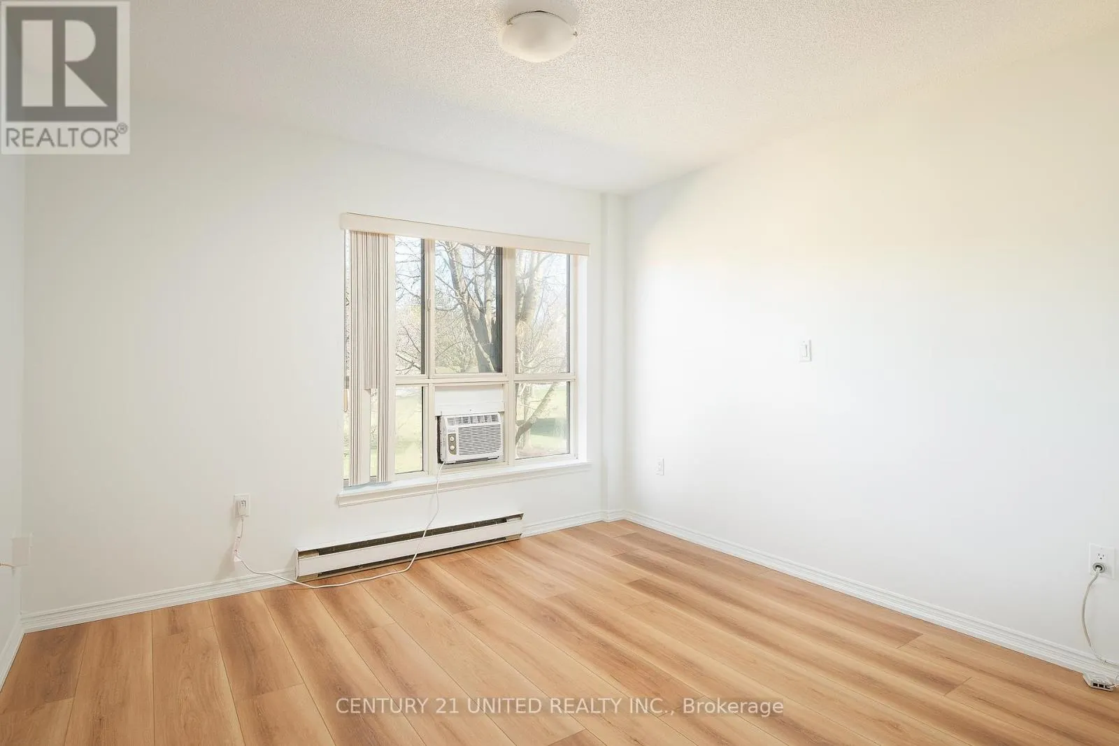 218 - 921 ARMOUR ROAD #218