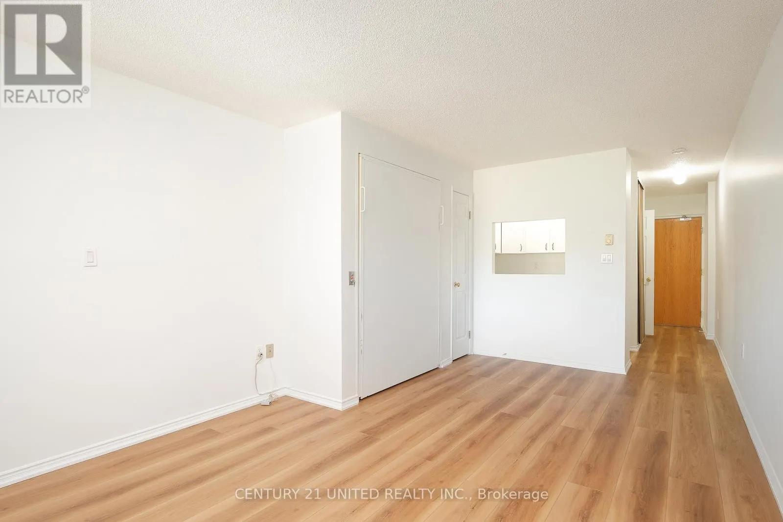 218 - 921 ARMOUR ROAD #218