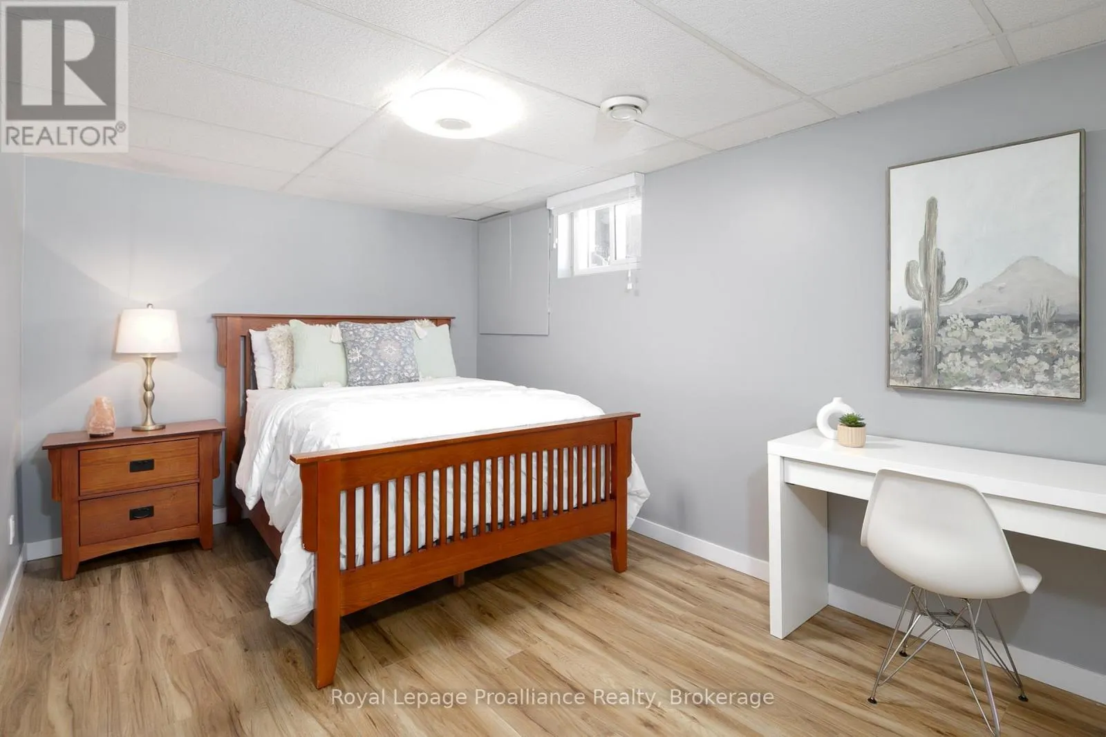 112 PROSPECT HILL