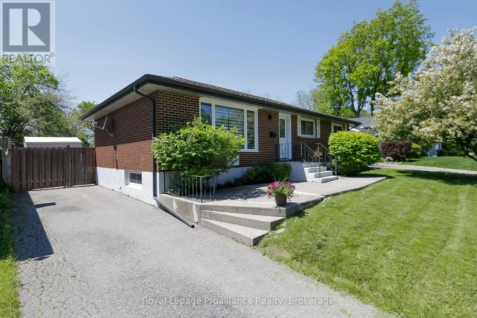 112 PROSPECT HILL