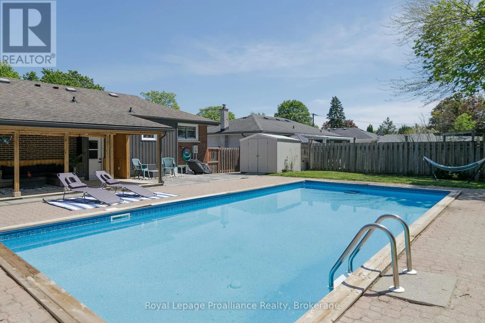 112 PROSPECT HILL