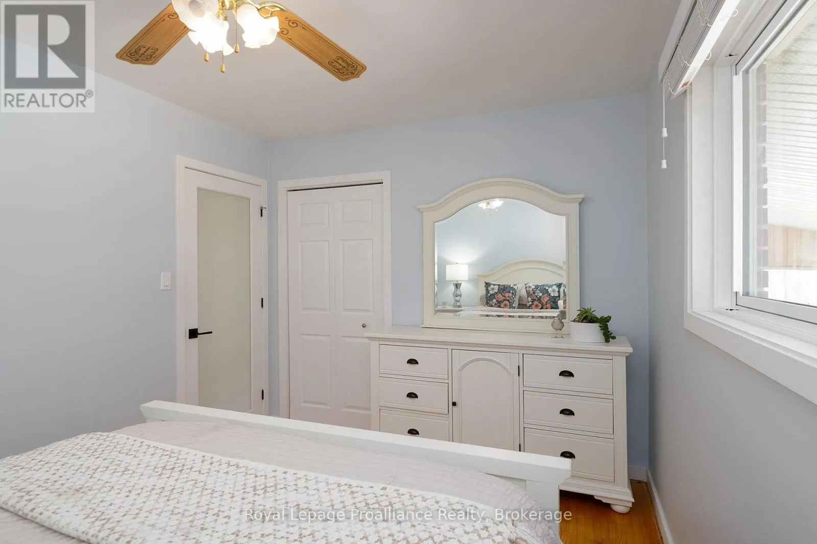 112 PROSPECT HILL