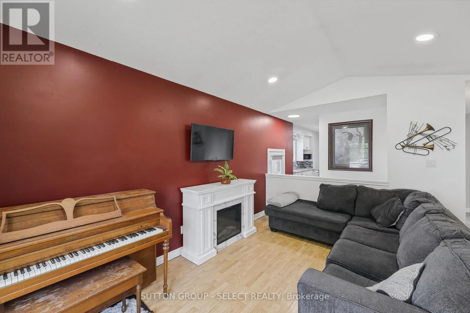 13 GOLDENROD COURT