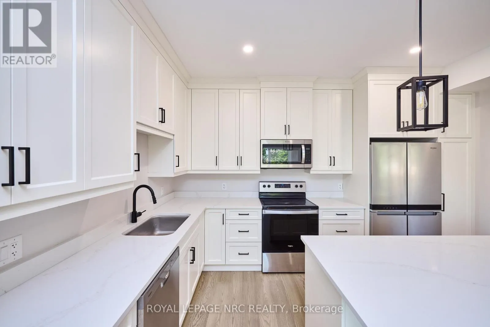 185 HODGKINS AVENUE