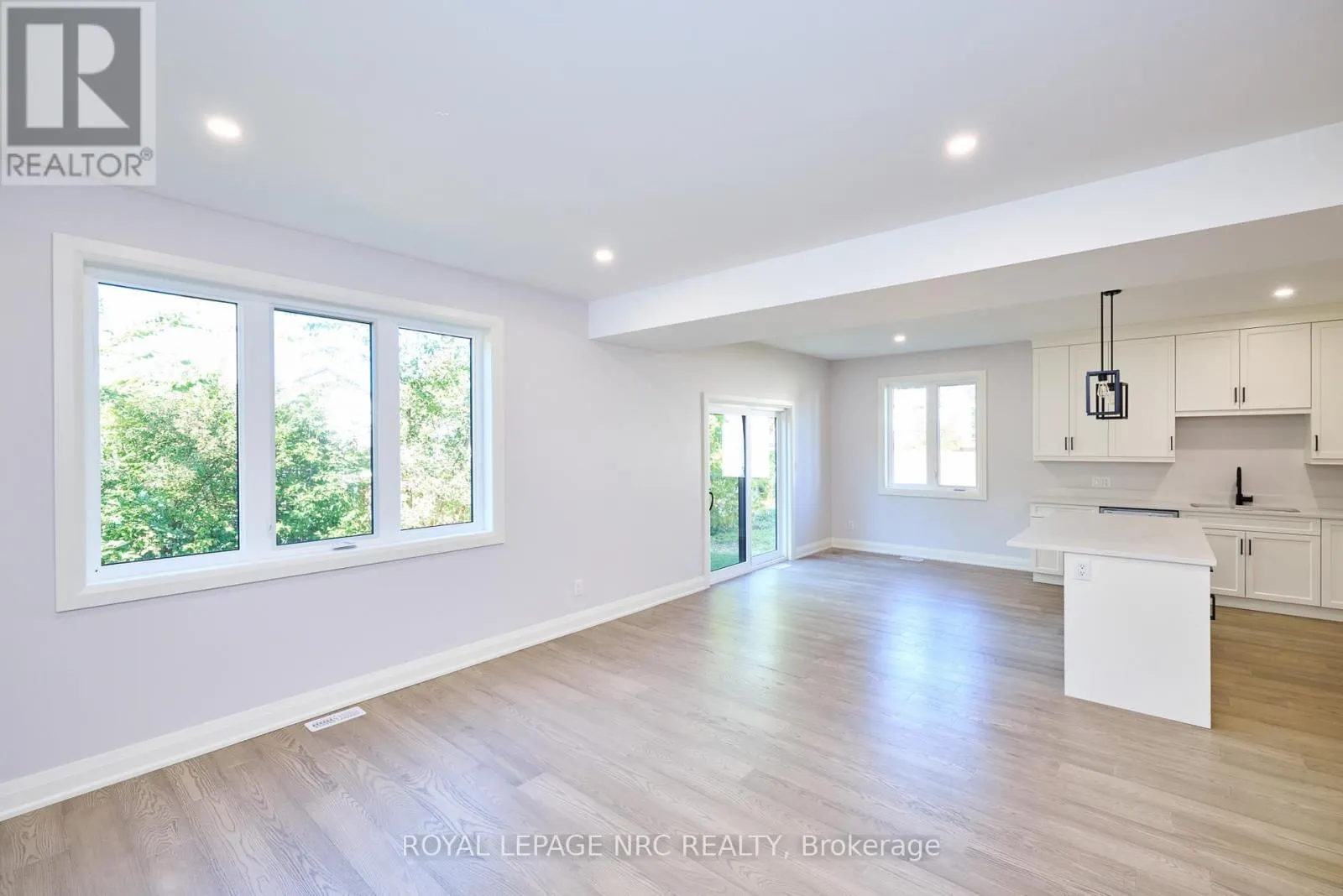 185 HODGKINS AVENUE