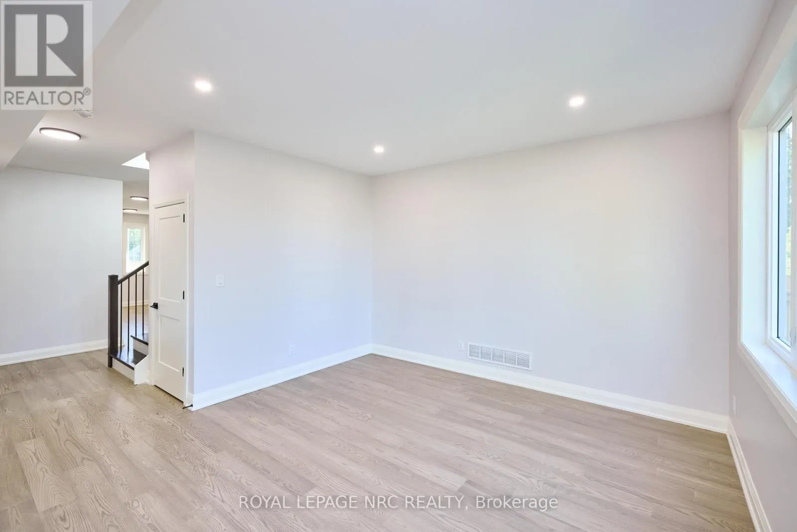 185 HODGKINS AVENUE