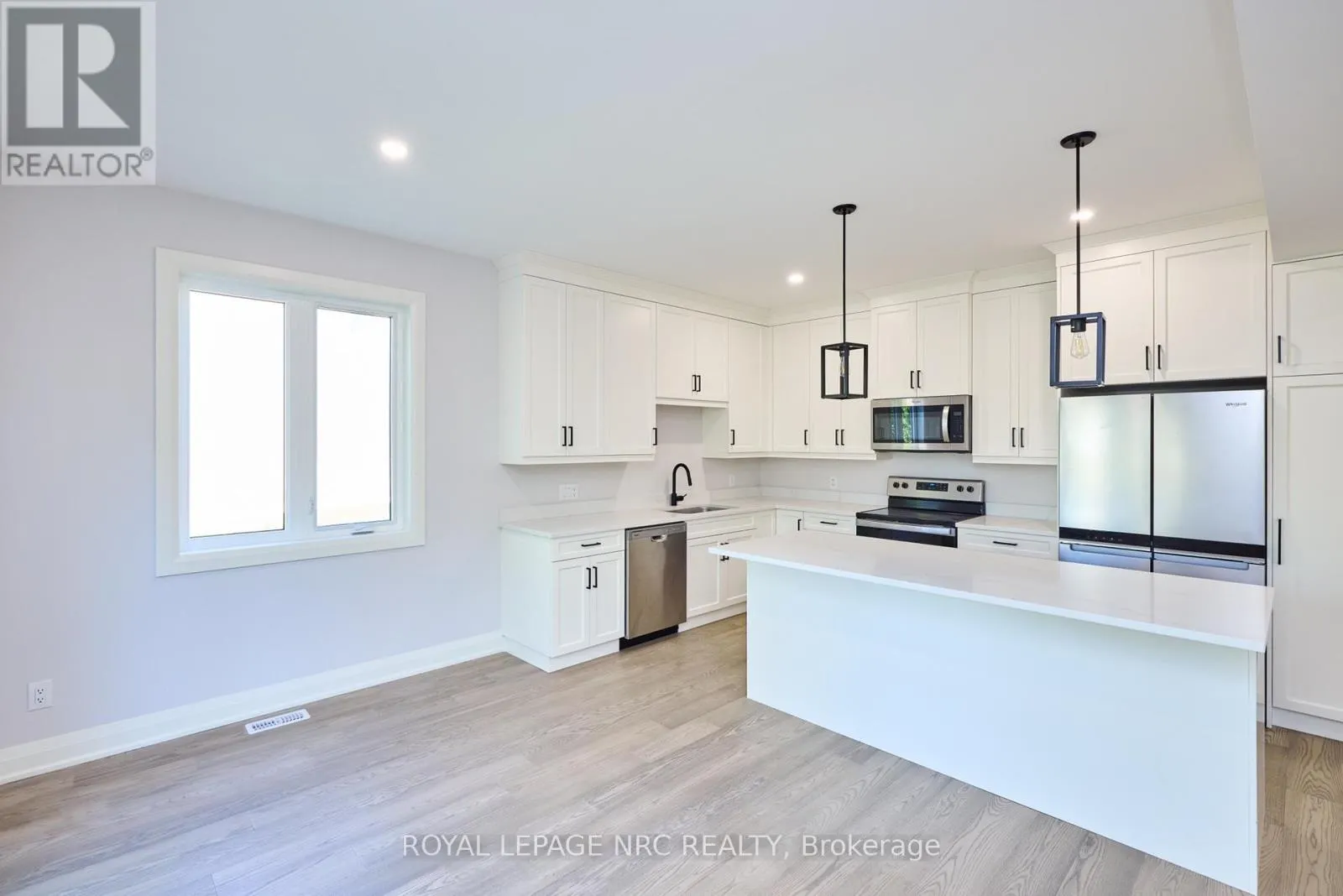 185 HODGKINS AVENUE