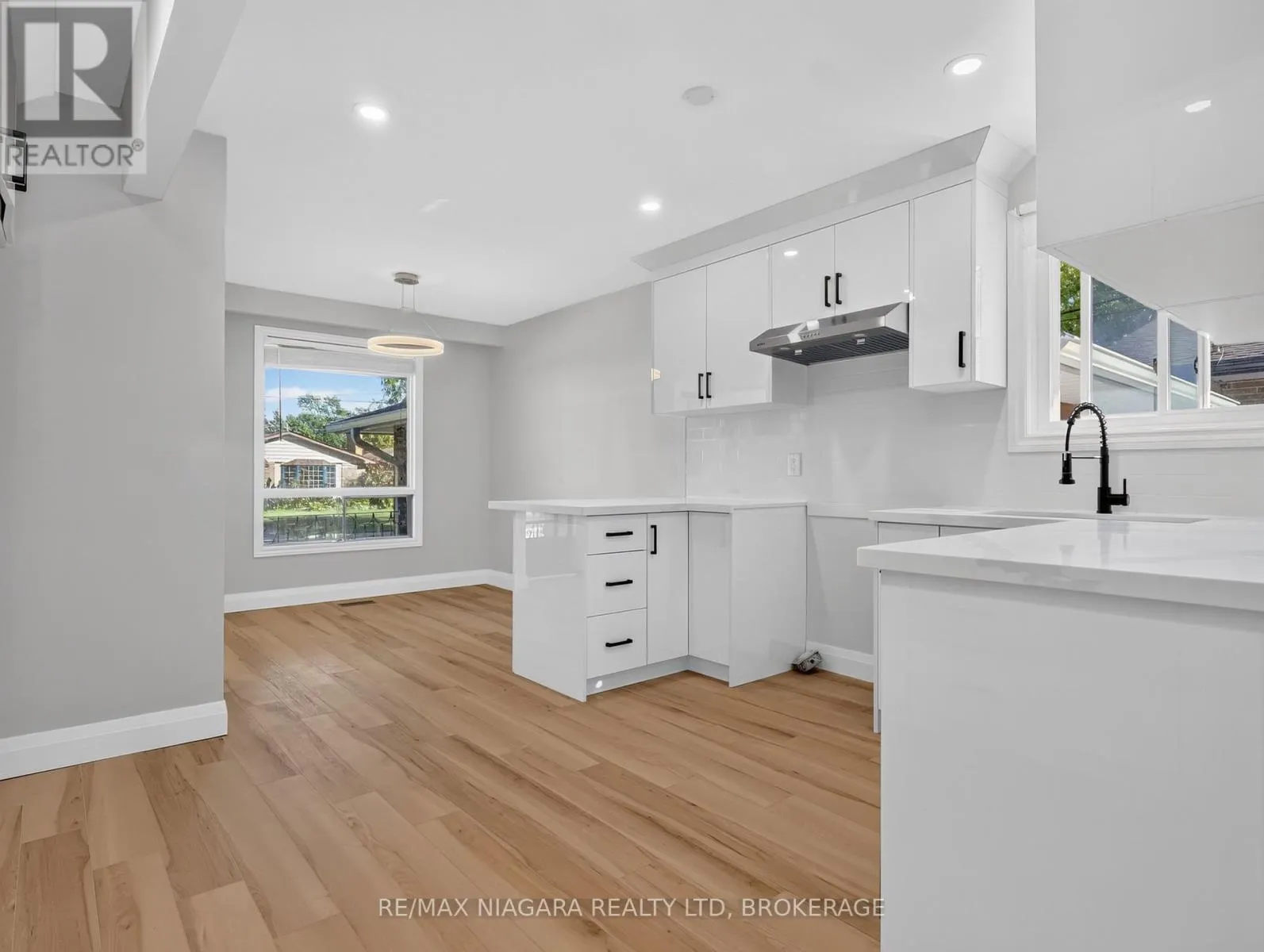 82 REGENT DRIVE