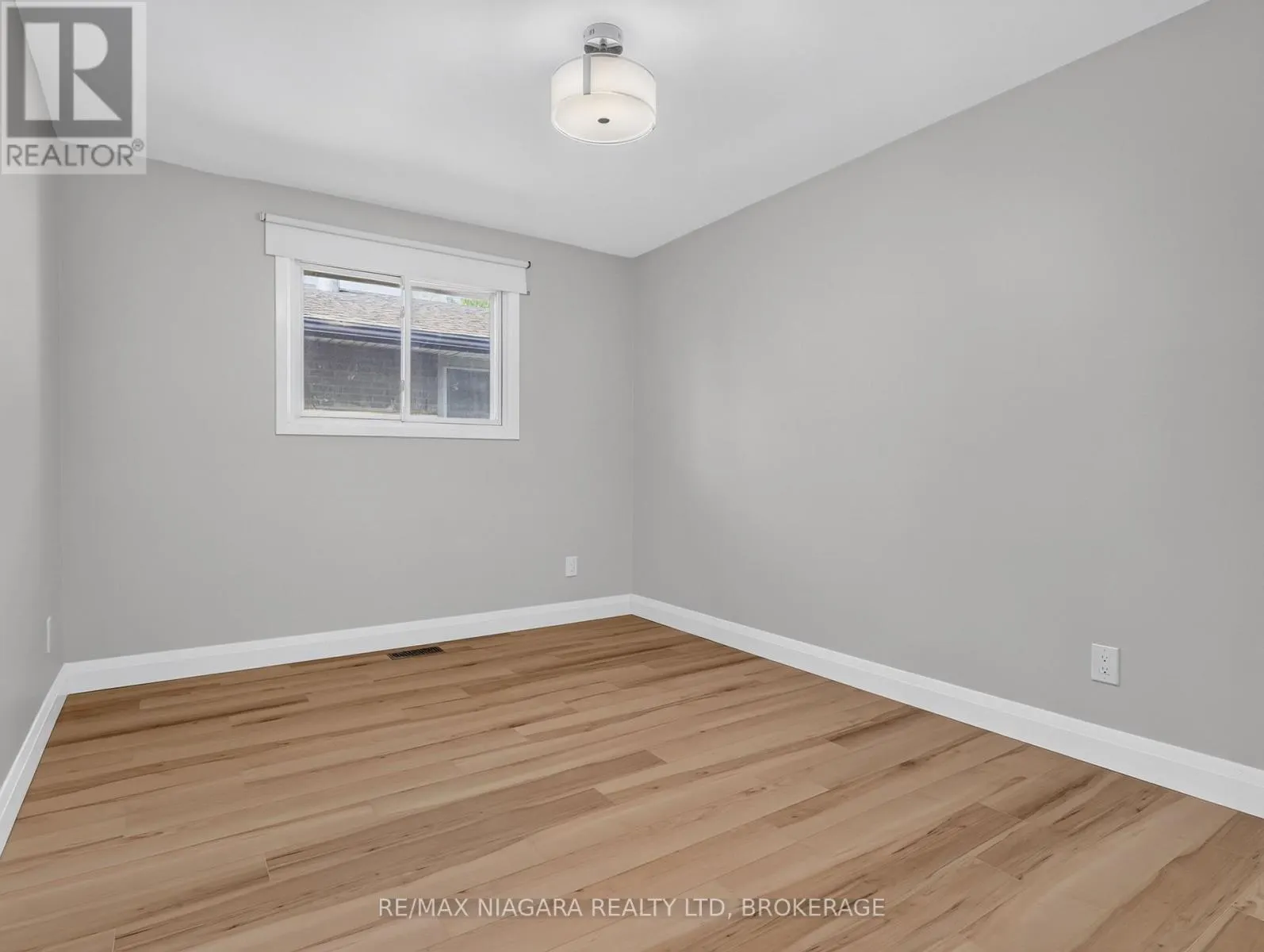 82 REGENT DRIVE